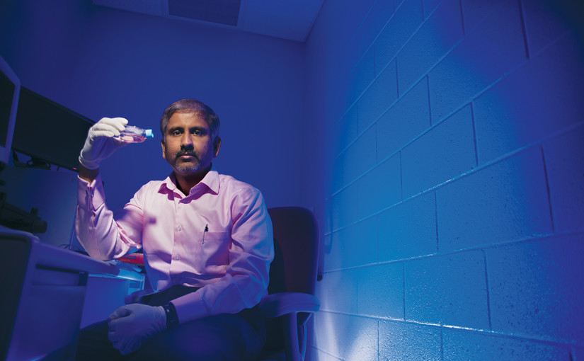Ramesh Narayanan in reasearch lab
