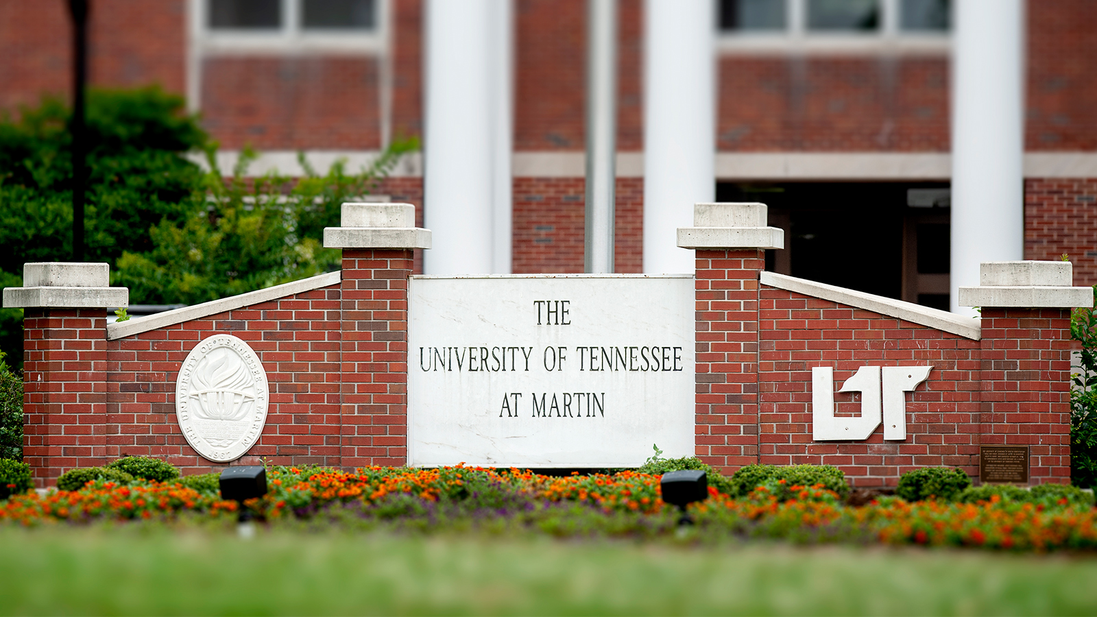 UTM campus Scenery front sign