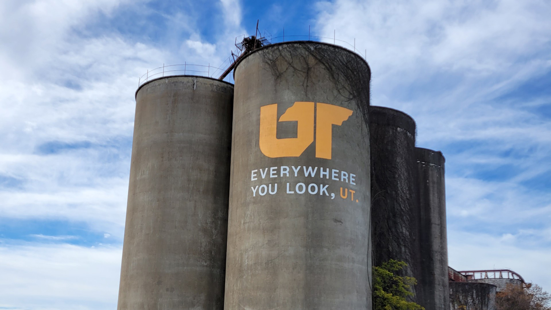 UT Martin Alumnus Recommends Tiptonville Silo for 49th Mural in the “Everywhere You Look, UT” Campaign