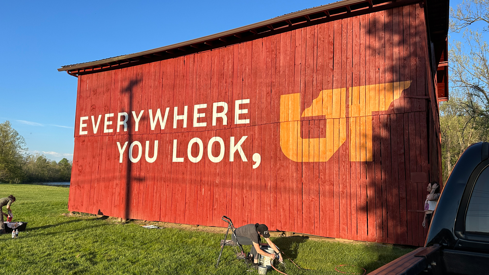 Love barn mural in Unicoi County