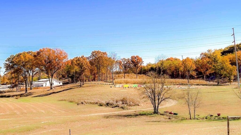 Pastoral view of Walnut Springs Winery in Strawberry Plains, Tennessee