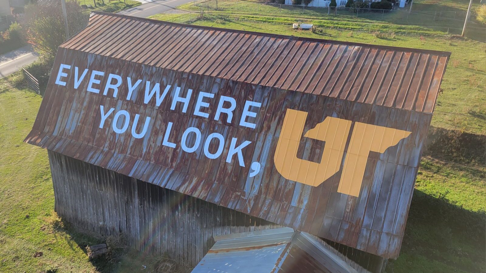 Mural in Bradley County Commemorates UT Extension’s Impact on Small Farms in Tennessee